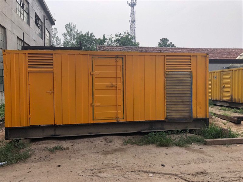 新沂柴油发电机如何判断新机油是否已经完全充满机油滤清器？