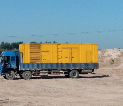 新沂发电机出租如何判断柴油发电机冷却液是否需要更换？