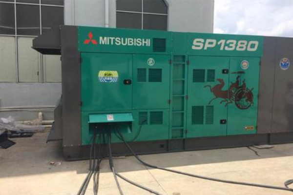 新沂为什么有些柴油发电机组的输出电压可以调节？