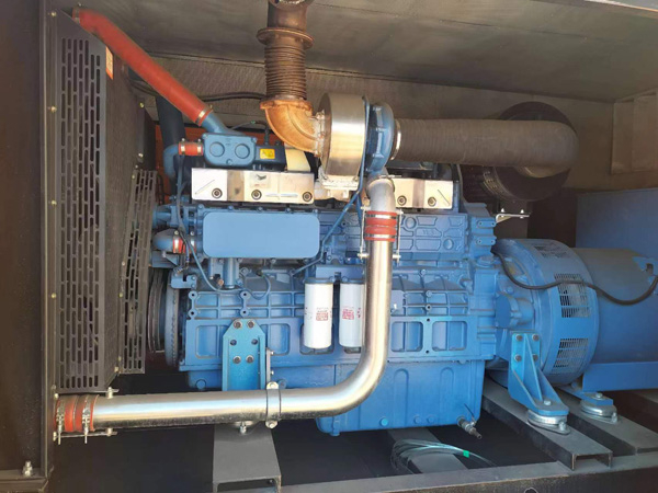 新沂燃油消耗率与进气温度的具体关系是什么？